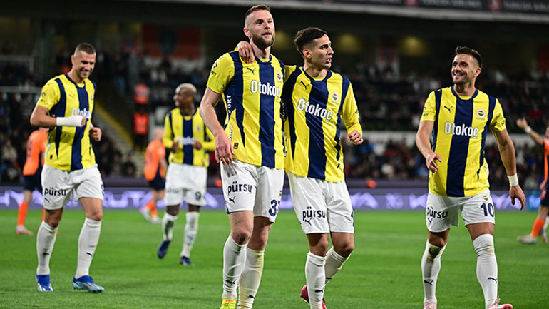 Fenerbahçede bir devir sona eriyor İşte gidecek ve kalacak oyuncular