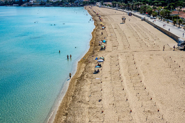 2025 Mavi Bayraklı plajlar listesinde dünya üçüncülüğünü koruduk Üstelik listeye sürpriz iller de dahil oldu… İşte en popüler Mavi Bayraklı 10 halk plajı