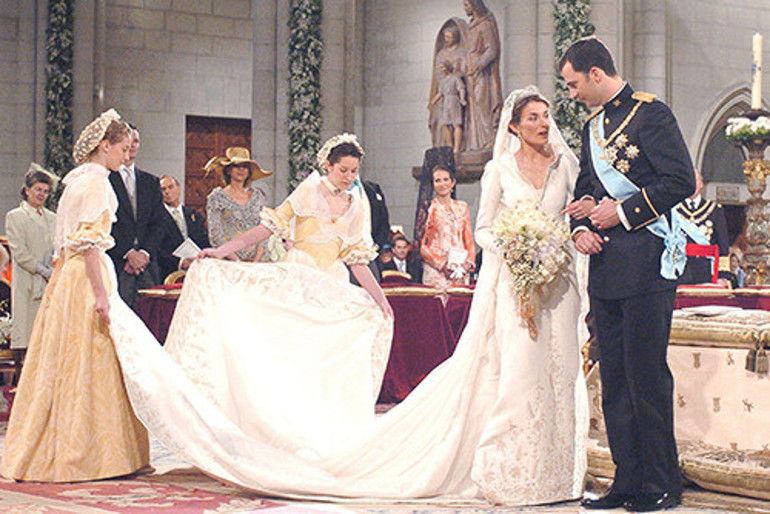 Büyük aşk canlı yayında başlamıştı... Ne ihanet iddiaları esti geçti, evlilik 21 yıldır yerinden oynamadı... Boşanmak onların kitabında yazmıyor