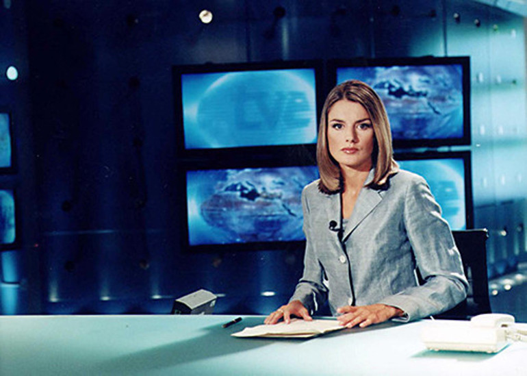 Büyük aşk canlı yayında başlamıştı... Ne ihanet iddiaları esti geçti, evlilik 21 yıldır yerinden oynamadı... Boşanmak onların kitabında yazmıyor