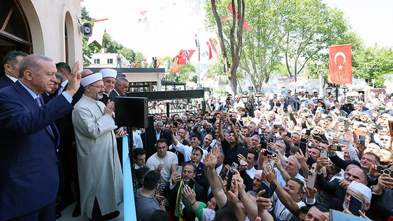 Gümrükçü İshak Ağa Camii açıldı... Cumhurbaşkanı Erdoğan: Bu ibadethanenin yapımında emeği geçen herkesi minnetle anıyorum