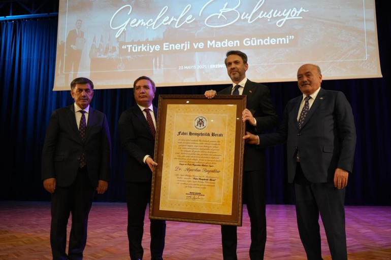 Bakan Bayraktardan Erzincan’da açıklamalar