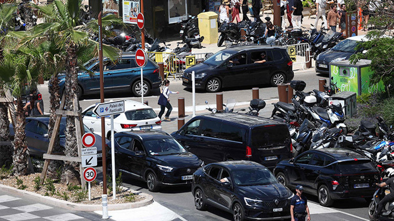 Son dakika... Fransada yine elektrik kesintisi Cannes Film Festivali sırasında gitti