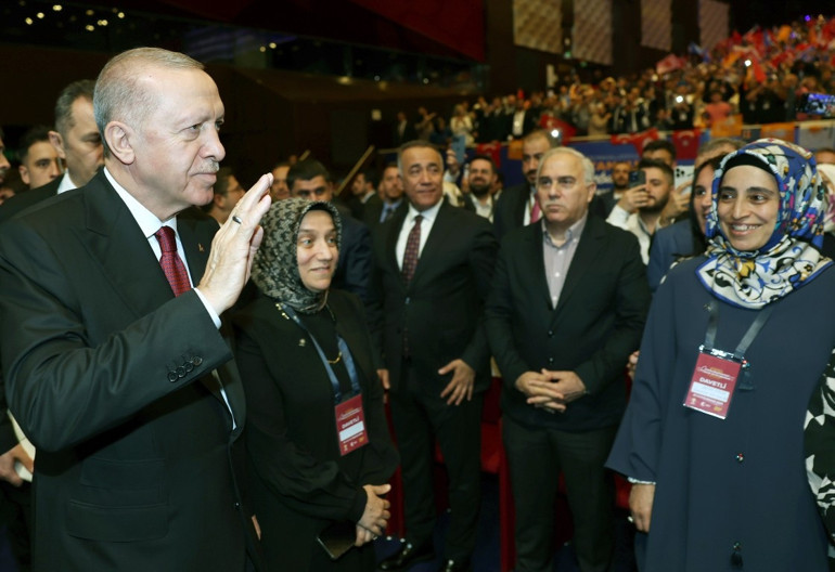 Cumhurbaşkanı Erdoğan: Ahtapotun kolları bir bir deşifre oluyor