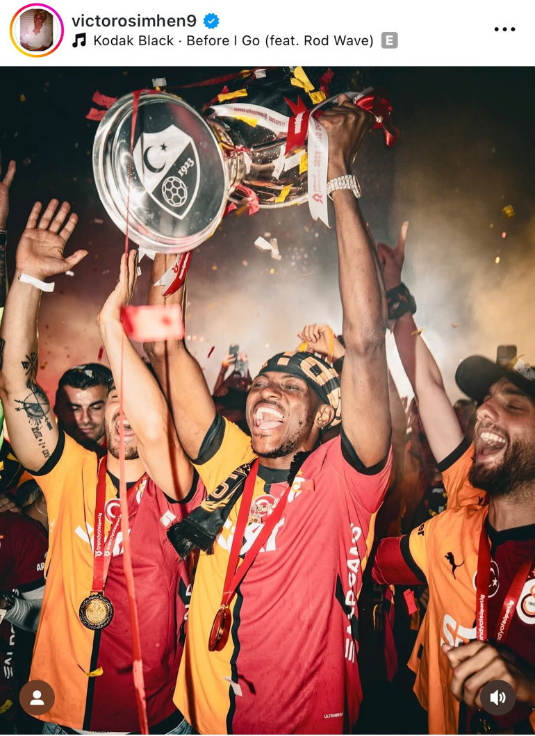 Osimhenden kafa karıştıran paylaşım: Gitmeden önce...