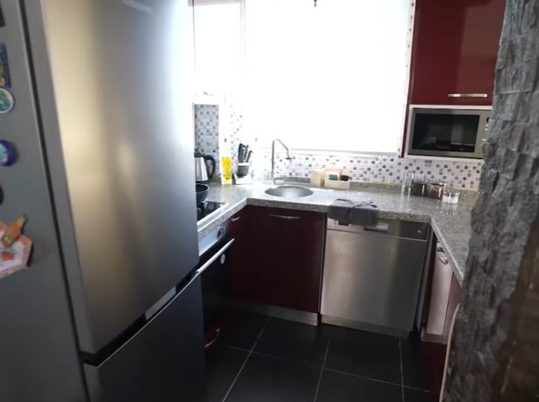 Evi kentsel dönüşüme girdi taşınmak zorunda kaldı... Ünlü şarkıcı yeni yuvasının kapılarını açtı