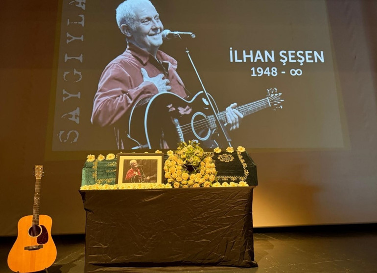 Müziğin Amcası İlhan Şeşene veda... Cenaze asansörde kaldı: İlhan Abi gitmek istemedi