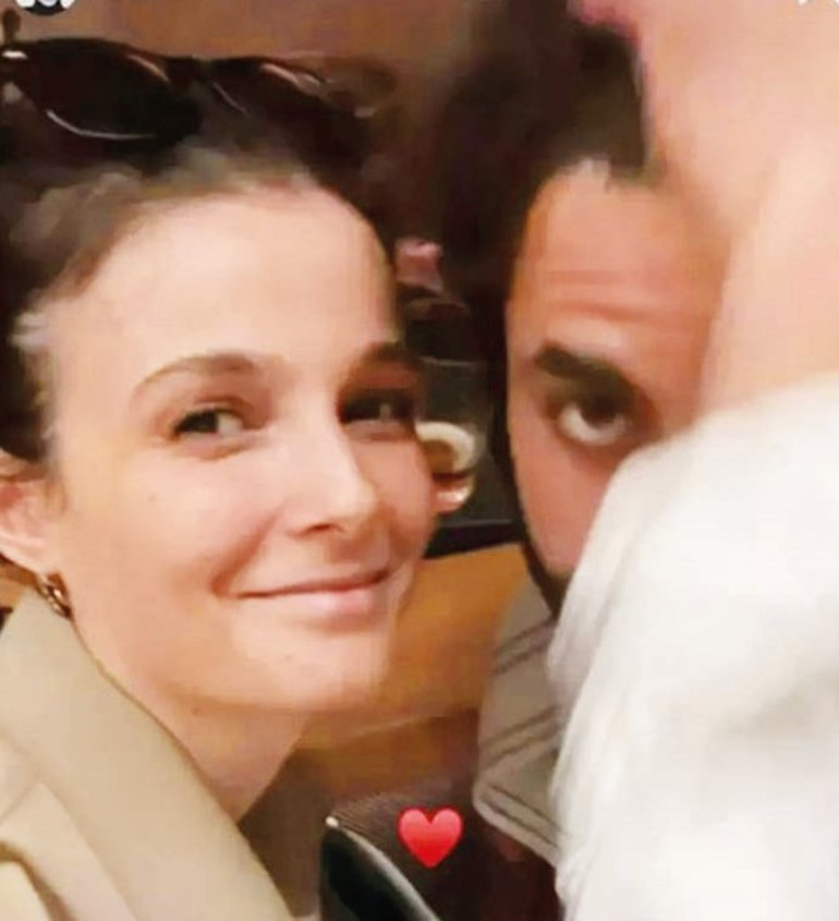 Büşra Develi aşkını ilan etti