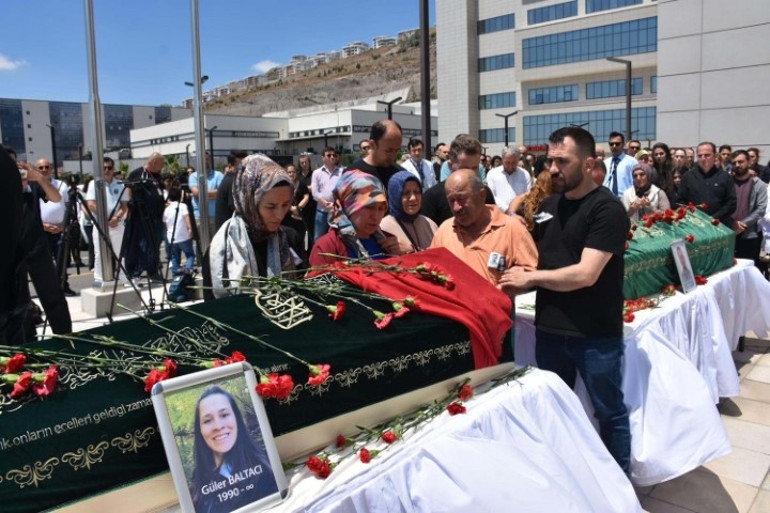 Üzerine duvar devrilen doktor ve eşi hayatını kaybetmişti... Kahreden detay ortaya çıktı: Aşkları çocuk yaşta başlamış