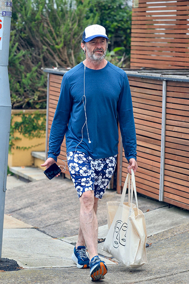 Belki de yıllarca sadık eş rolünü oynadı.. Şimdi genç meslektaşına kur yapıyor... Duygular sahneye sığmaz oldu