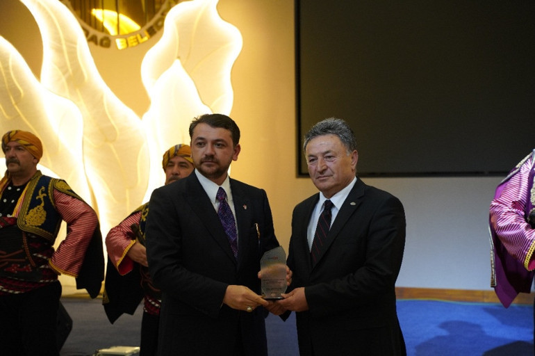 Ödüller sahiplerini buldu