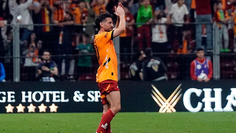 Dries Mertens, Galatasaraya 5 kupayla veda etti