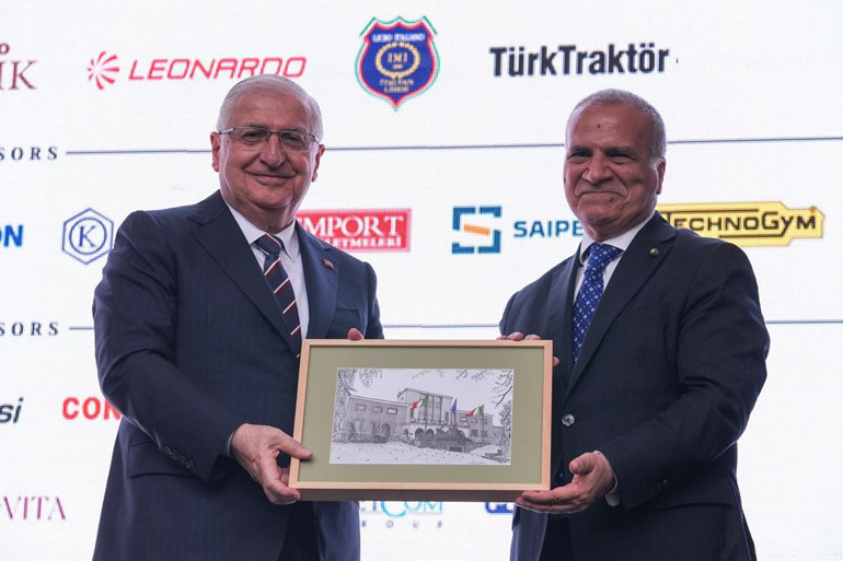 Dostluğumuz olağanüstü