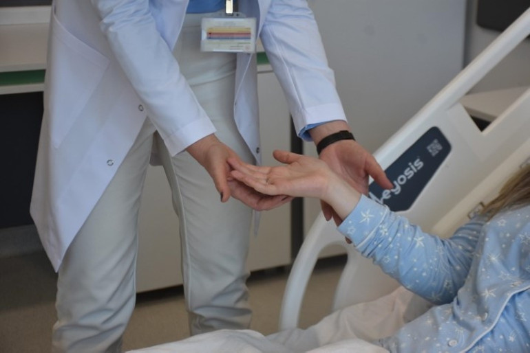 Üniversiteli Fatmanın hayatı kabusa dönmüştü; sağlığına kavuştu | Artık her şeye dokunmak istiyorum