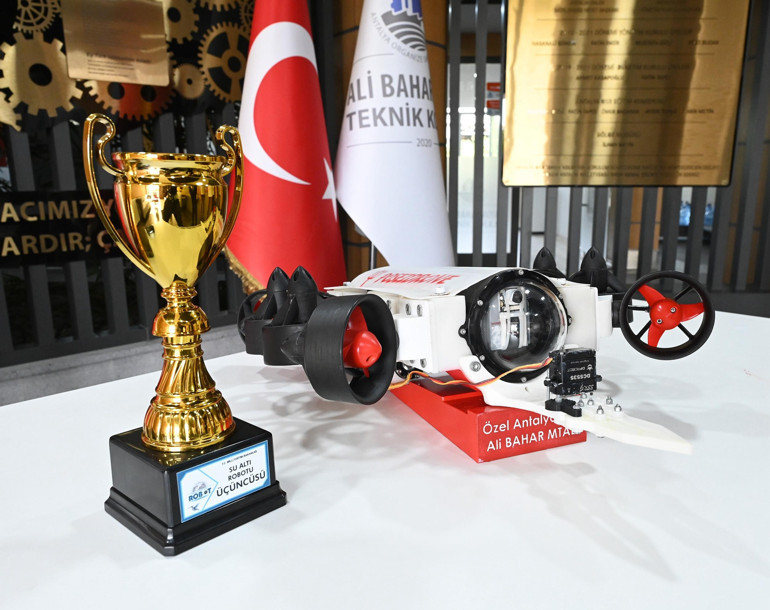 CNC tezgâhında robot yaptılar