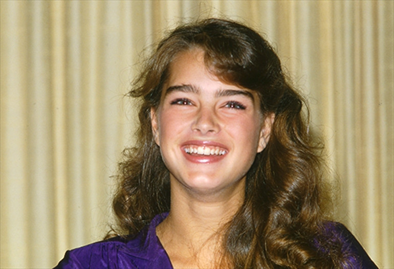 Kameralarla 11 aylıkken tanışmıştı… Güzelliği laneti oldu, yıllarca aynalardan kaçtı... 60’ıncı doğum gününü bikinili pozlarıyla kutladı