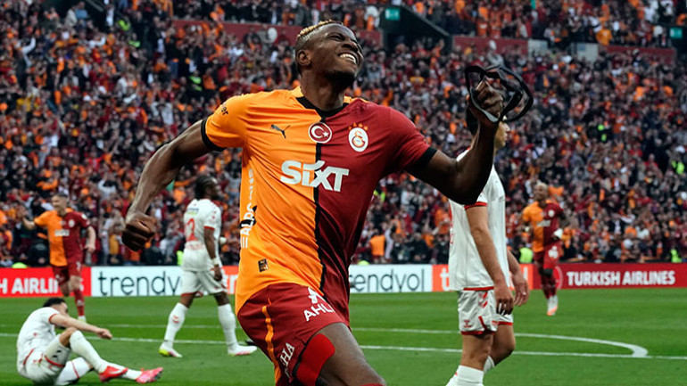 Osimhenin Galatasaraydan istediği sözleşmenin detayları ortaya çıktı