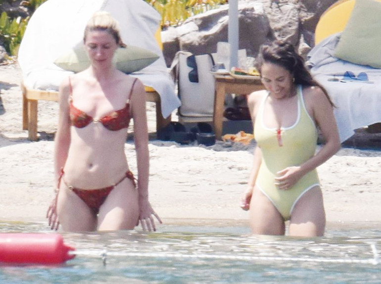 Ünlü isimlerin deniz keyfi... Bodrum’da buluştular