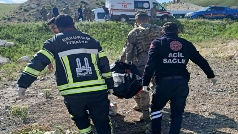 Feci kaza Aynı aileden 3 kişi hayatını kaybetti