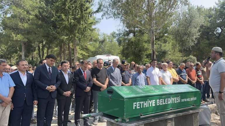 Marmaristeki depremde 14 yaşındaki Afra hayatını kaybetmişti Ailesi son anlarını anlattı...