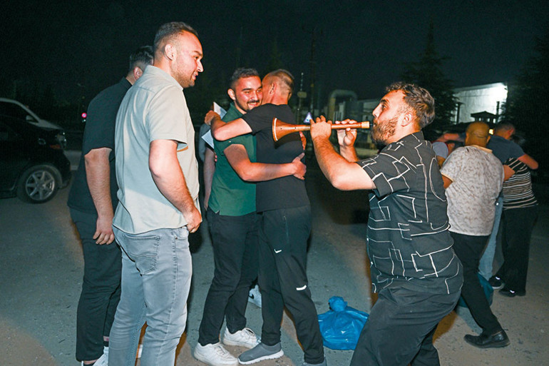 10. Yargı Paketi yasalaÅŸtı... 27 bin mahkuma tahliye yolu açıldı