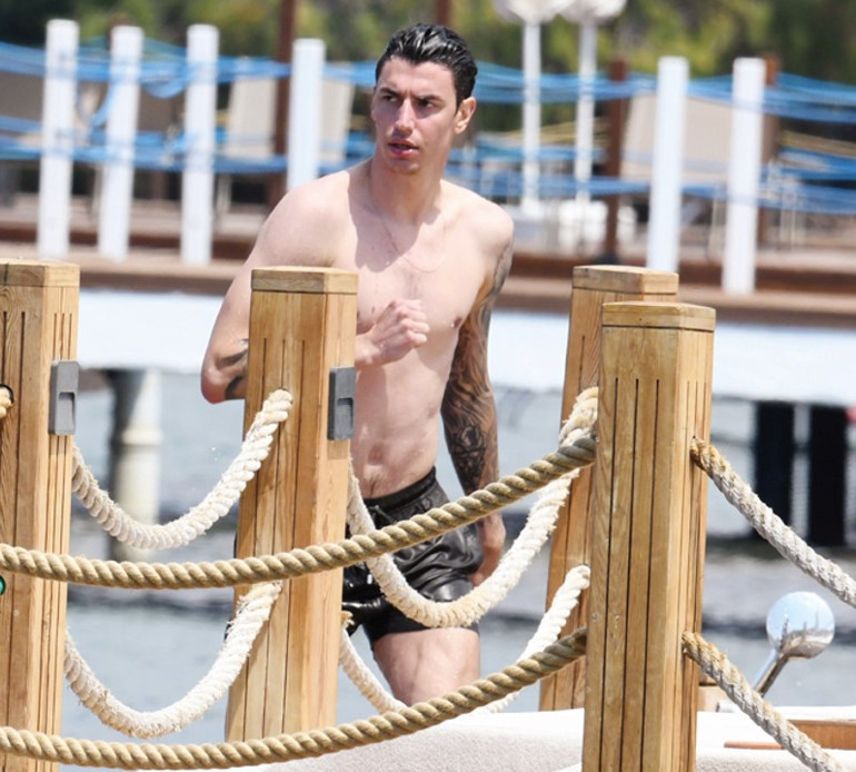 Ünlü oyuncudan lahmacun tepkisi: O fiyata yemeyiz