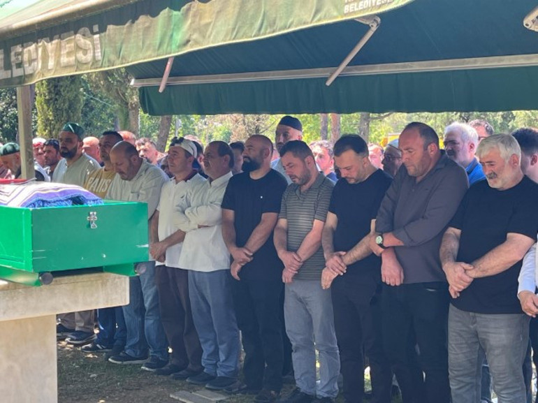 Bu acının tarifi yok 4 yaşındaki Yağızın cenazesinde kahreden anlar... Annenin feryadı herkesi ağlattı