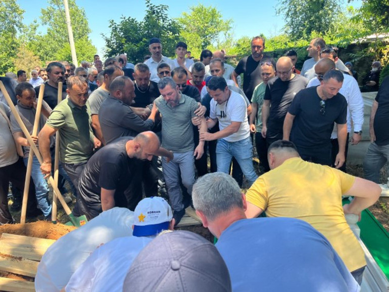 Bu acının tarifi yok 4 yaşındaki Yağızın cenazesinde kahreden anlar... Annenin feryadı herkesi ağlattı