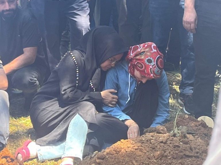 Bu acının tarifi yok 4 yaşındaki Yağızın cenazesinde kahreden anlar... Annenin feryadı herkesi ağlattı