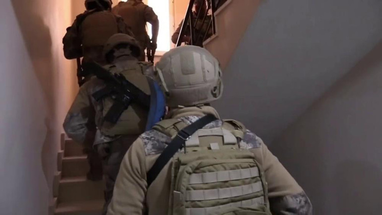 FETÖ’ye darbe: 20 şüpheli yakalandı