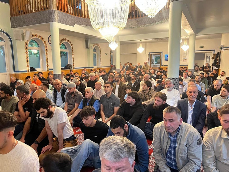 Avrupa’da bayram coşkusu