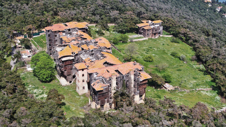 Rum Yetimhanesi otel olacak