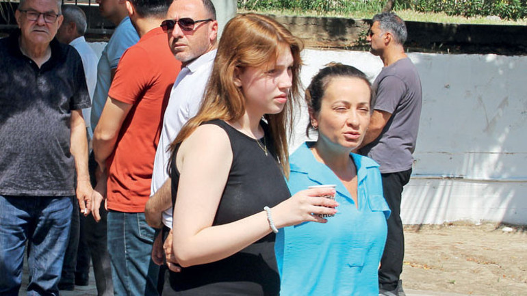3-5 dakika akıma kapıldı