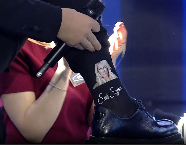 Passwordde kilit düetle açıldı