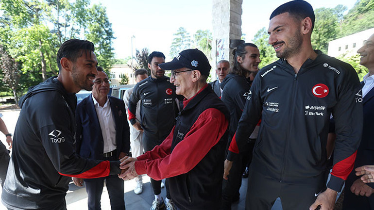 A Milli Takımdan Aziz Sancara ziyaret