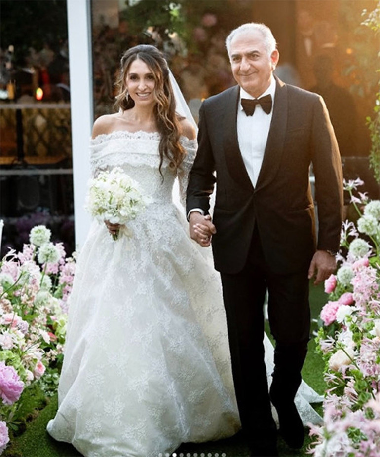 Toprağa verdiği kocasını ve iki genç evladını o gece bir başka özledi... Keşke siz de görebilseydiniz... Torununu gelin etti
