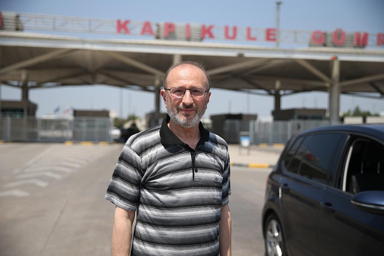 Vatan bir başka güzel... Havasını, suyunu, toprağını her şeyini özlüyoruz...