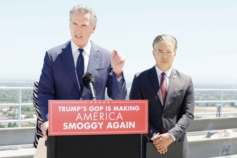 Trump Los Angeles’ta frene basmıyor... Tüküreni vurun valiyi tutuklayın