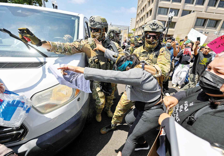 Trump Los Angeles’ta frene basmıyor... Tüküreni vurun valiyi tutuklayın