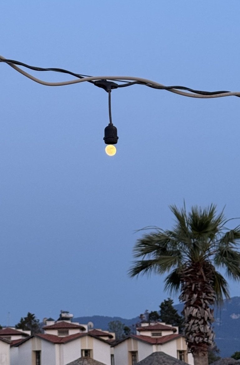 18 yıl sonra ilk Çilek Dolunayı böyle görüntülendi... Türkiyeden hayran bırakan manzaralar