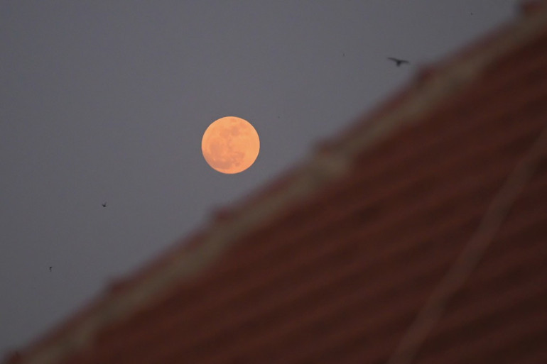 18 yıl sonra ilk Çilek Dolunayı böyle görüntülendi... Türkiyeden hayran bırakan manzaralar