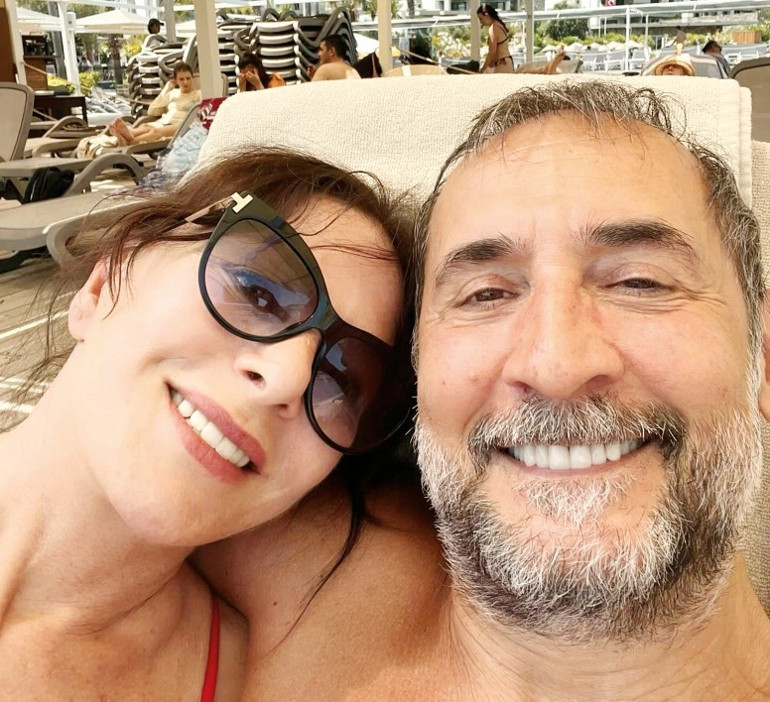 Ünlüler sezonu açtı Tatil anıları