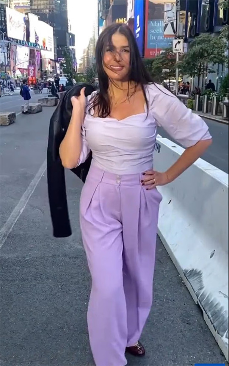 Güzellik kraliçesi seçilip sunucu olmuştu... Kara haberi arkadaşı ekrandan duyurdu: Canımız çok yanıyor