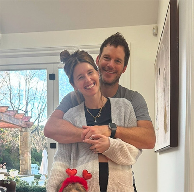 Biz karımla bir sürü çocuk yapacağız demişti... Bu mutlu yuvaya anne eli değdi... Altıncı yılımız kutlu olsun sevgilim