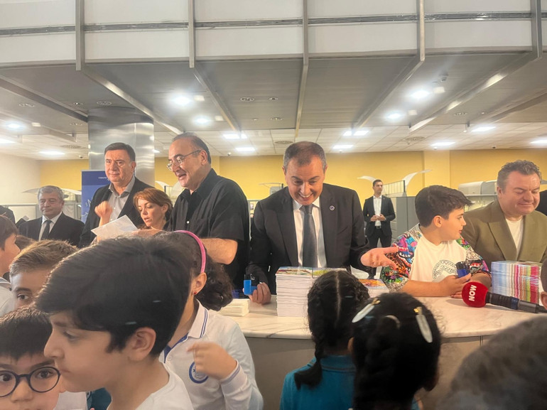 Çocuklara 18 yılda 18 milyon kitap