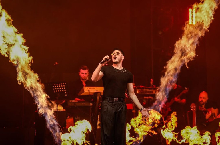 Dans ve müzik bir arada