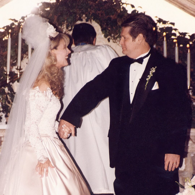 Neredeyse evleneceği adama arabayla çarpıp öldürüyordu… Büyük aşklarının filmi bile çekildi… Kader birleştirdi, ölüm ayırdı