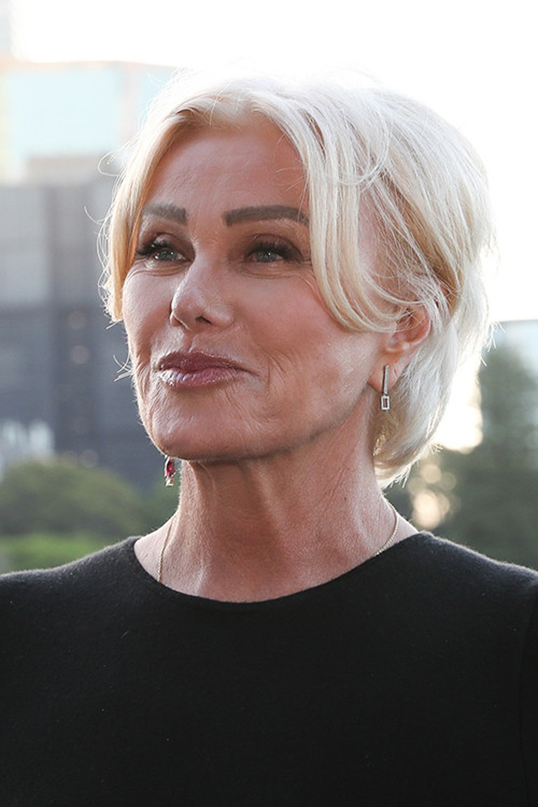 27 yılın hatırına baştan aldatmayacaktın... Daha evliyken sevgili buldu... Şimdi eski karısı karanlık sırlarını ortaya serecek diye korkuyor