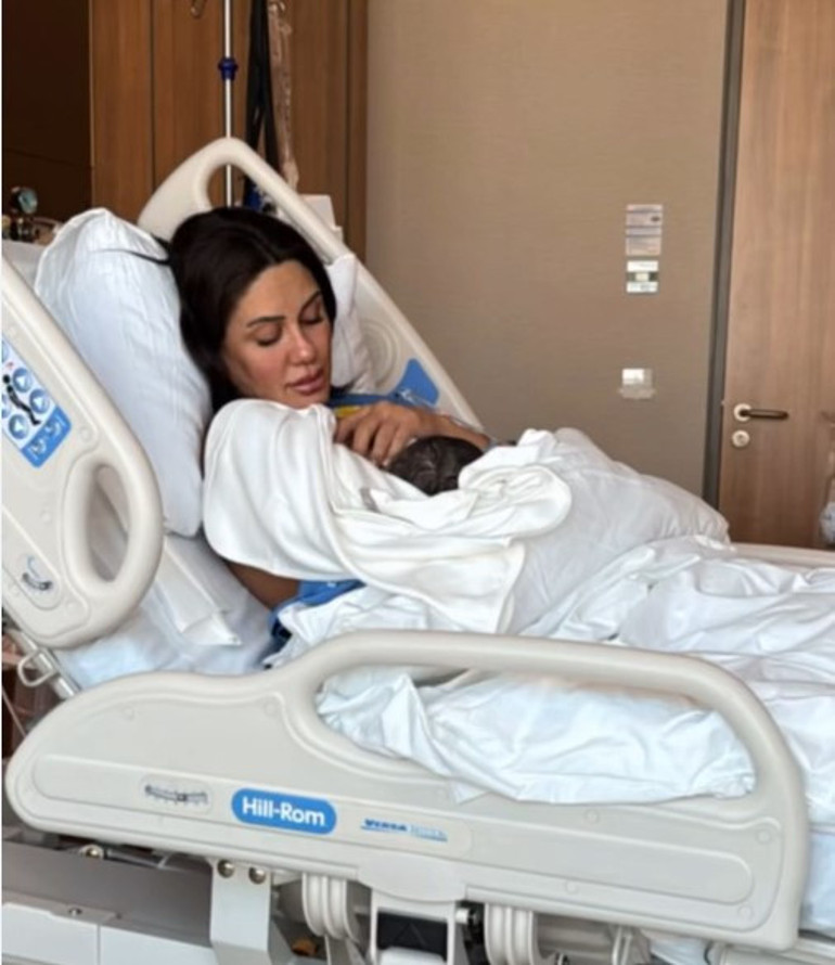 Doğum sonrası ilk fotoğraf... 4 Kasım 2025... Hoş geldin oğlum