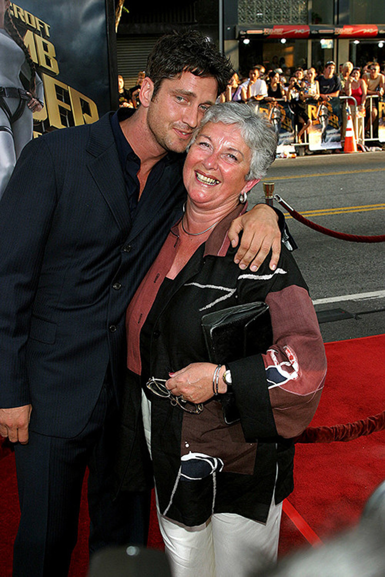 Ünlü oyuncunun büyük acısı dinmiyor... Onca şöhreti ve serveti var ama annesiz kalmak ağır geldi: Keşke filmimi o da izleyebilseydi